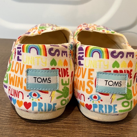 TOMS Pride Love Wins Multicolor Canvas Slip on Sneaker - Picture 5 of 11